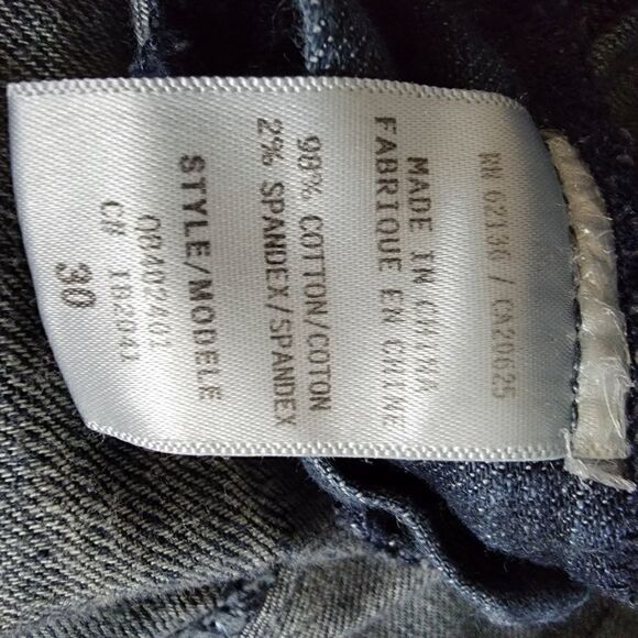 Guess Y2K Straight Leg Jeans with Bling on the Pockets. Size 30. - Picture 6 of 7